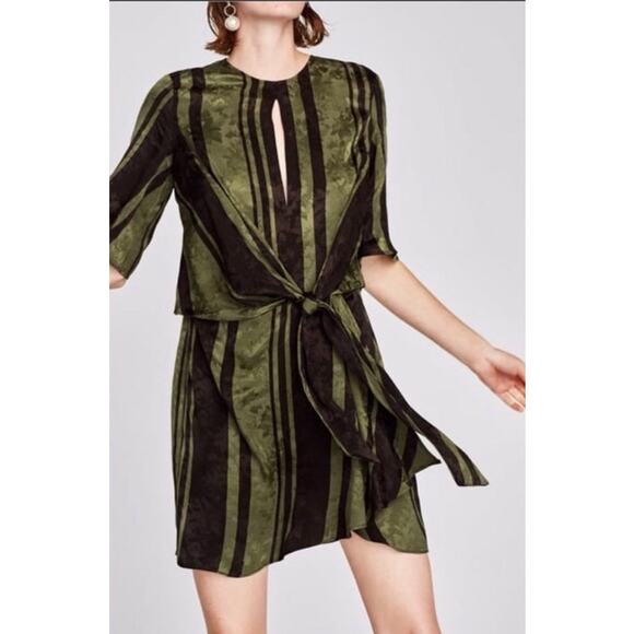 Zara Tie Knot Jacquard Satin Green Black Mini Wrap Striped Retro Dress Sz Large - Picture 1 of 13